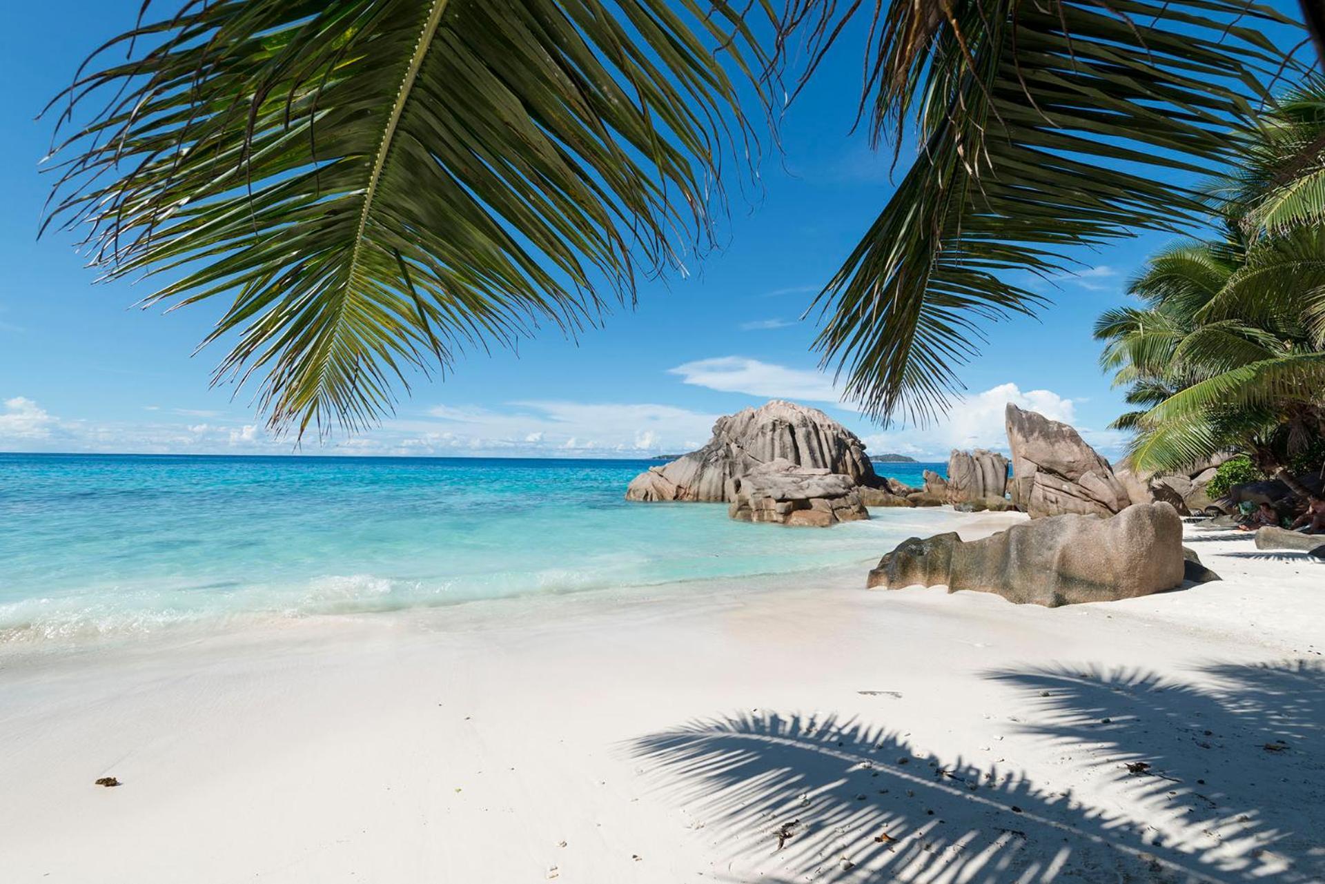 Le Nautique Waterfront Hotel La Digue  Extérieur photo
