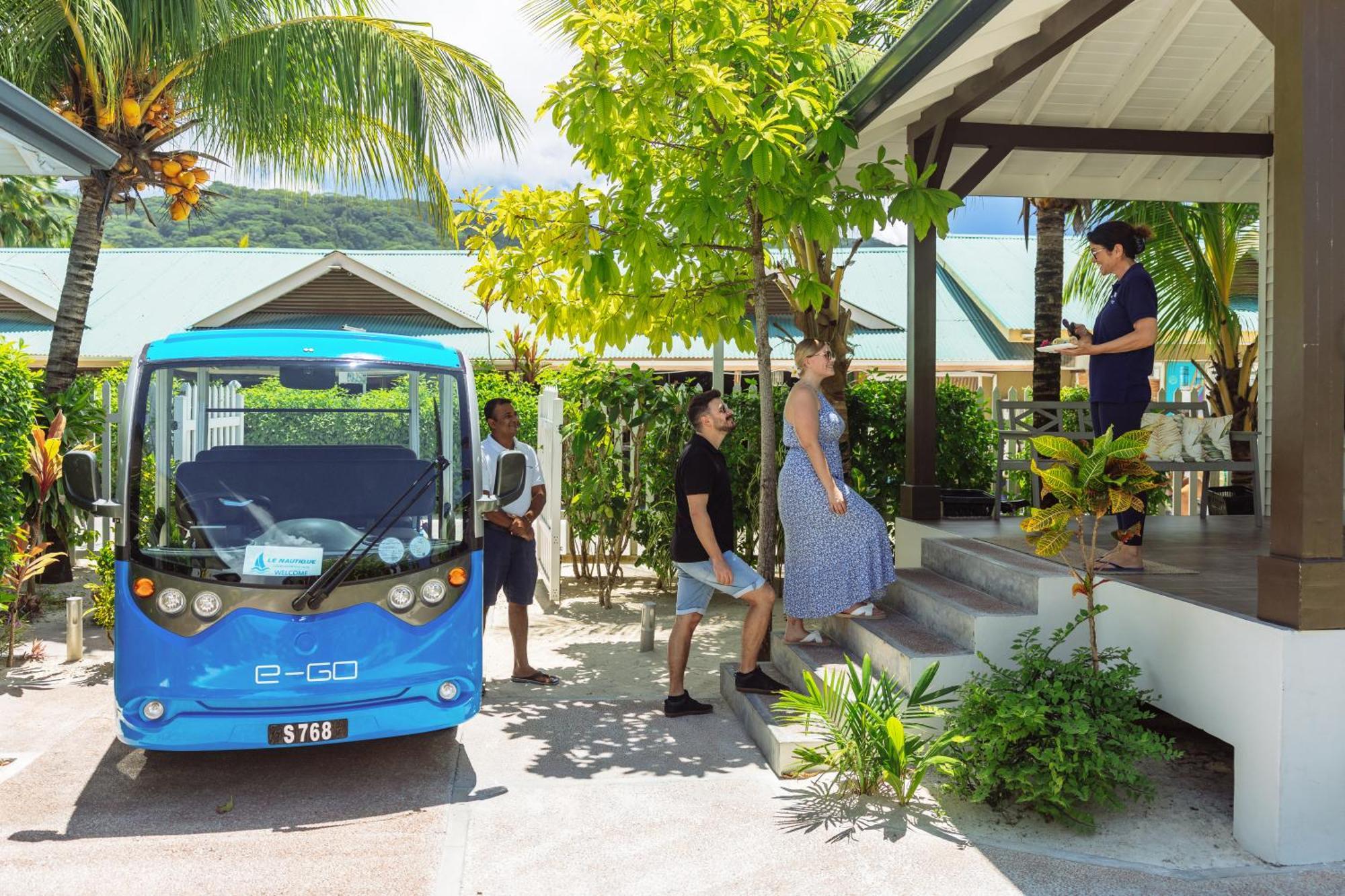 Le Nautique Waterfront Hotel La Digue  Extérieur photo