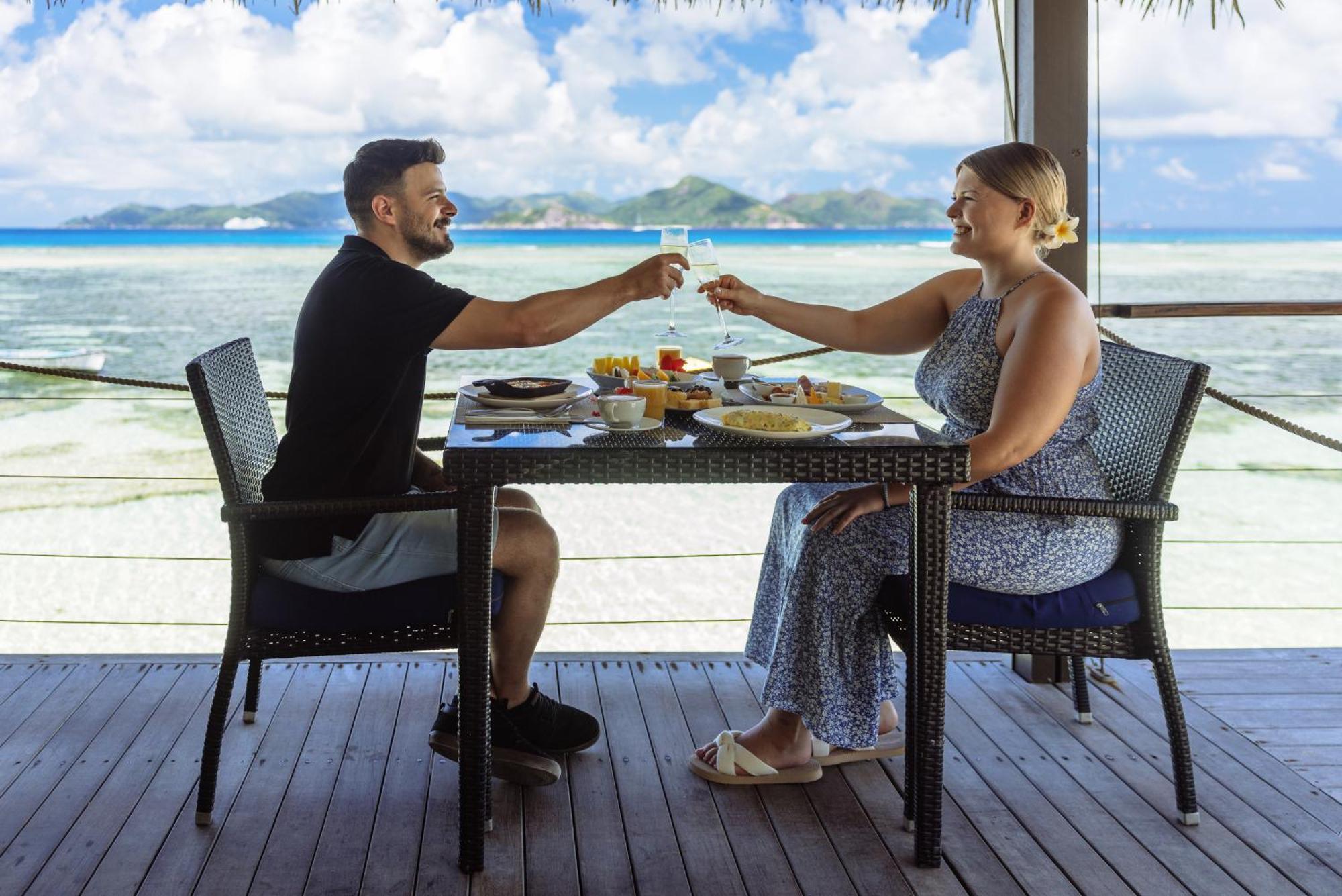 Le Nautique Waterfront Hotel La Digue  Extérieur photo
